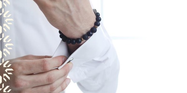 Gioielli per uomo: come scegliere collane, bracciali e gemelli con stile